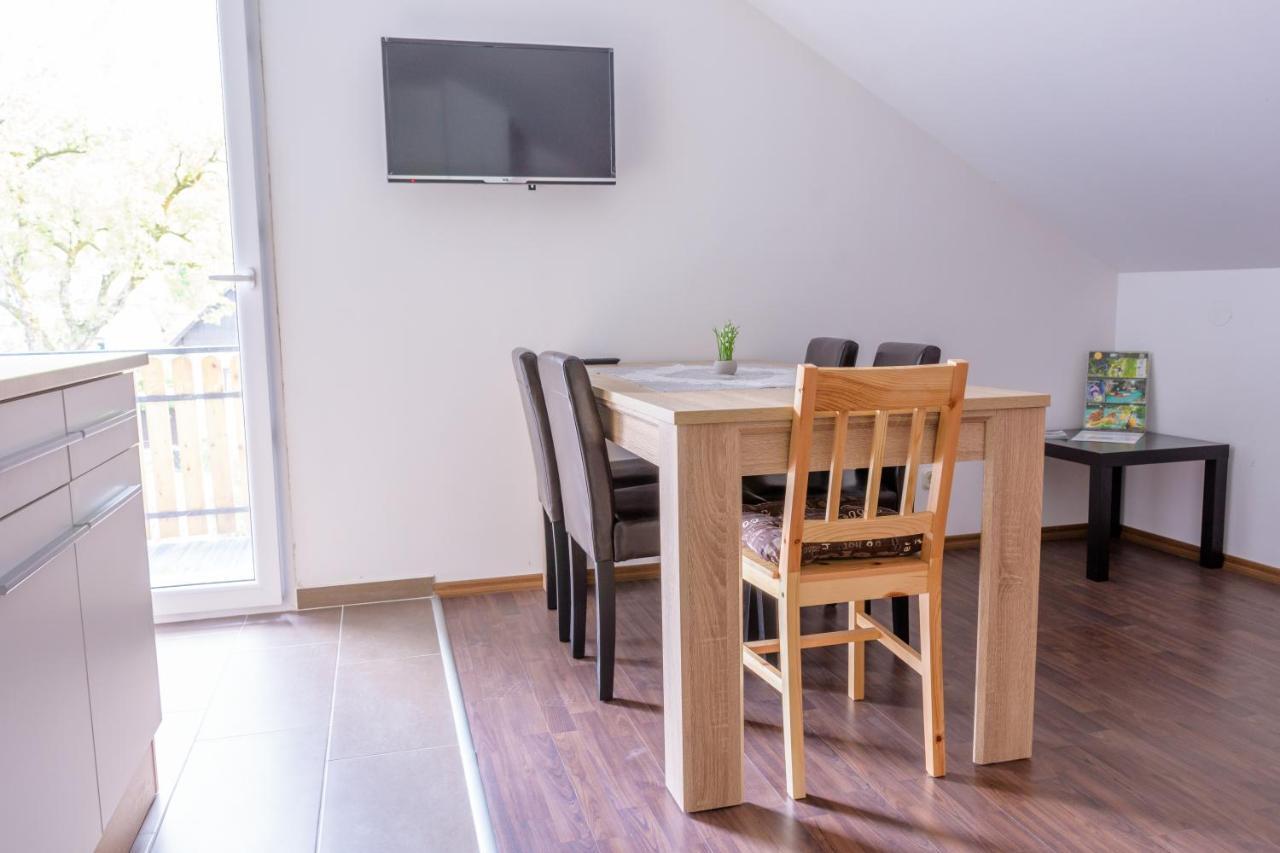 Apartmaji Slatenik Бовец Экстерьер фото